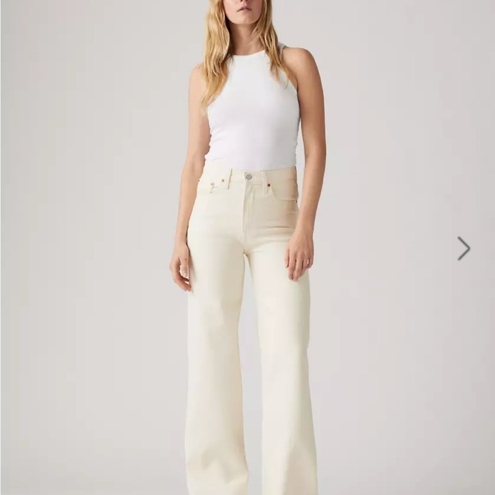 Levi's Women's Flare Jeans in Cream